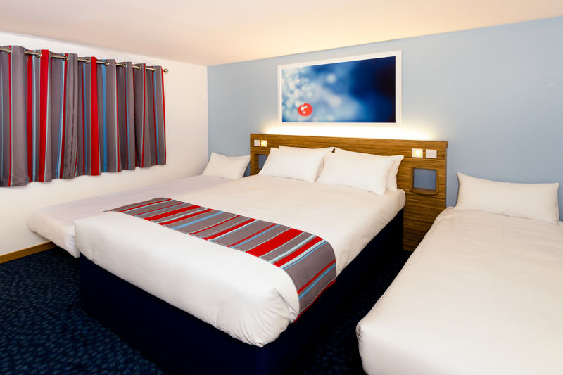 Travelodge Plymouth Esterno foto