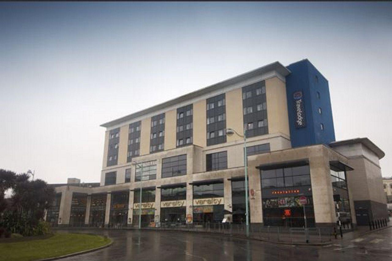 Travelodge Plymouth Esterno foto