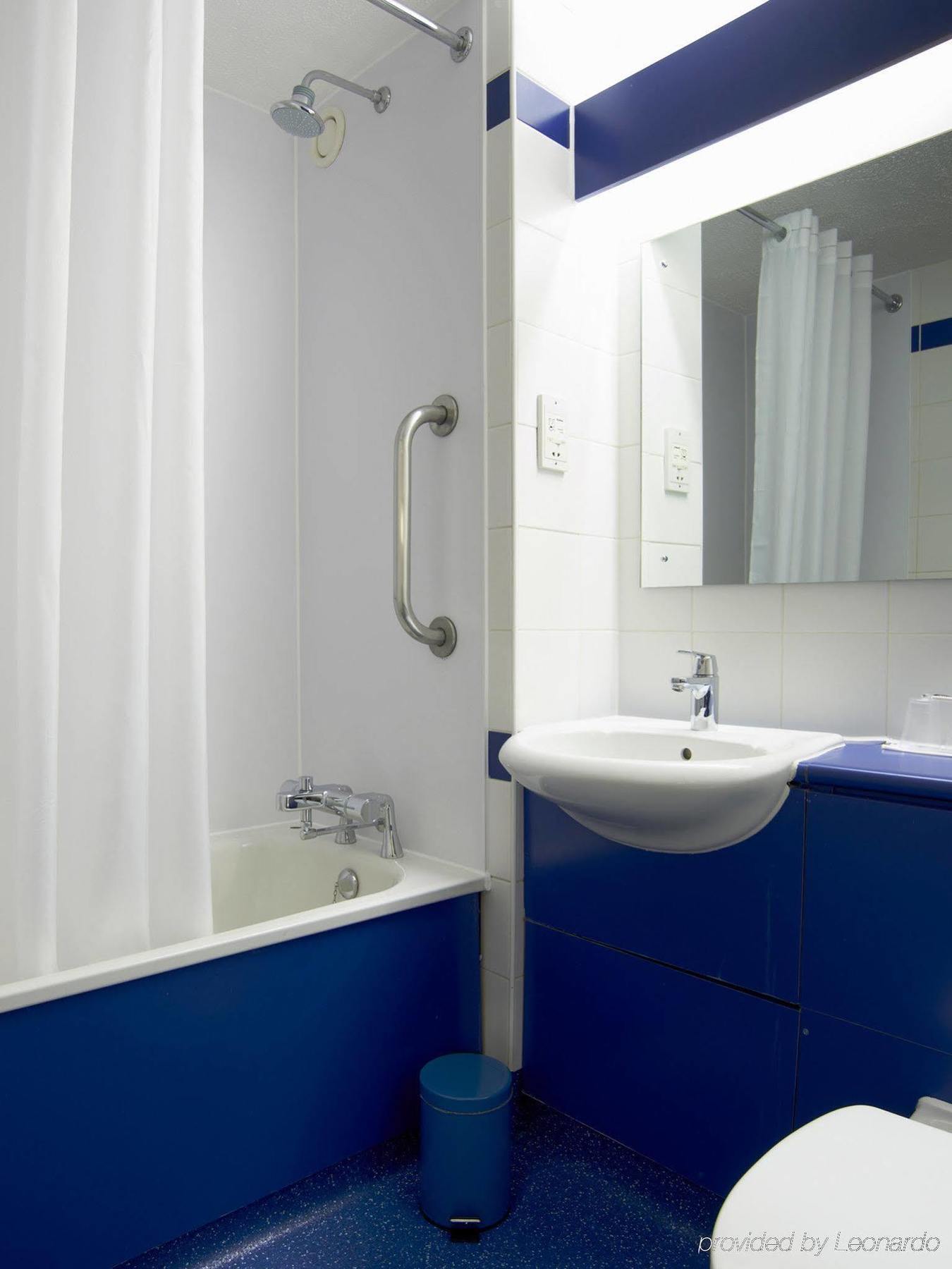 Travelodge Plymouth Esterno foto