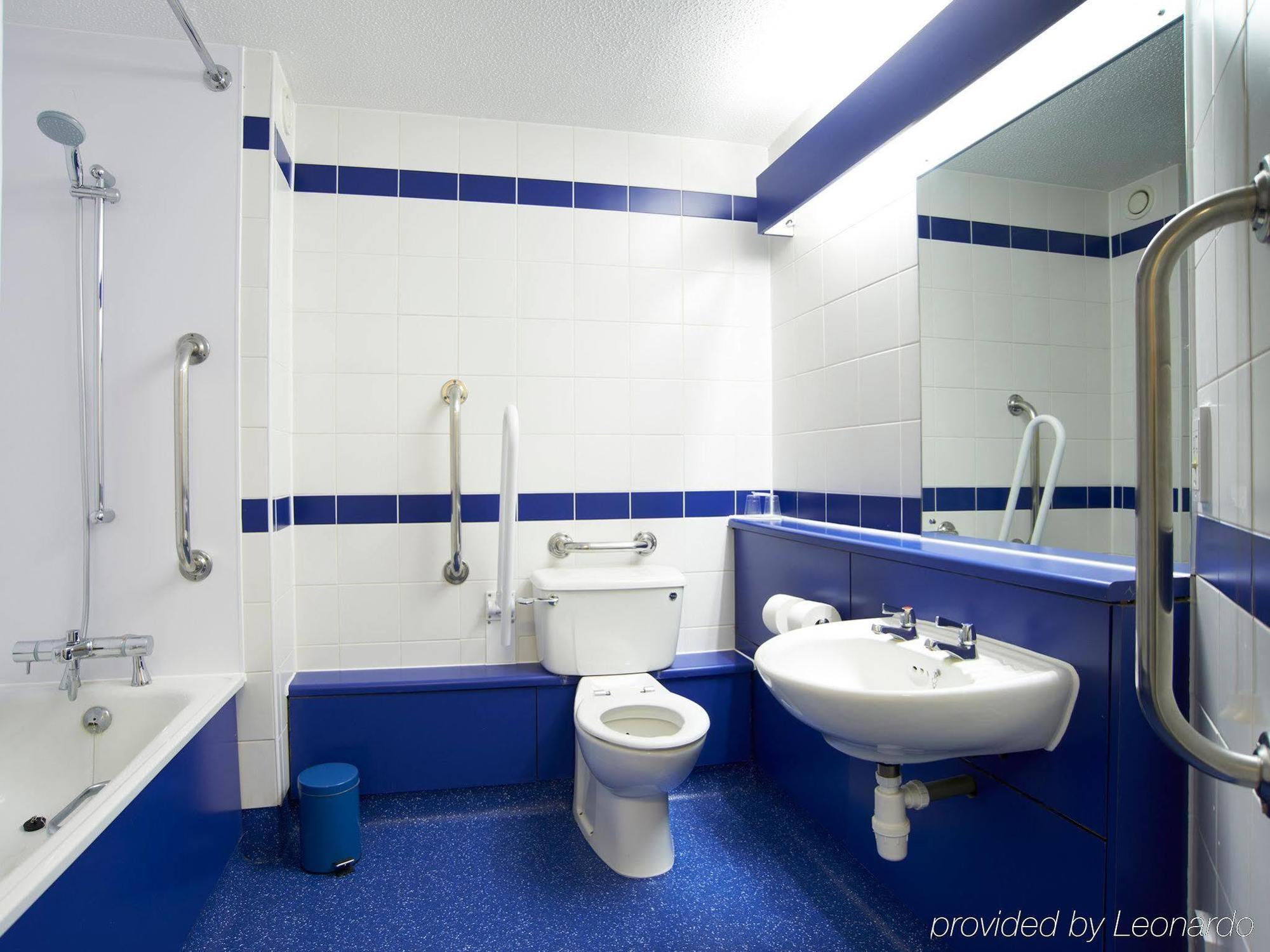 Travelodge Plymouth Esterno foto
